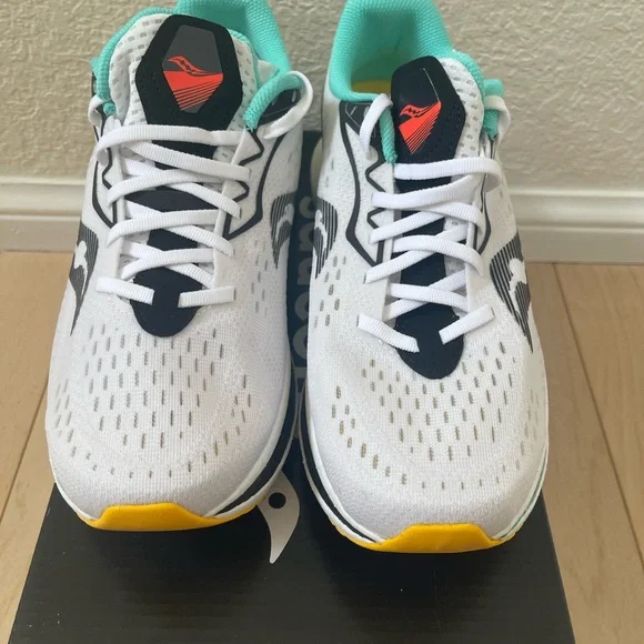 Saucony White/ endorphin speed 2 / womens size 11/NWT - Picture 2 of 5